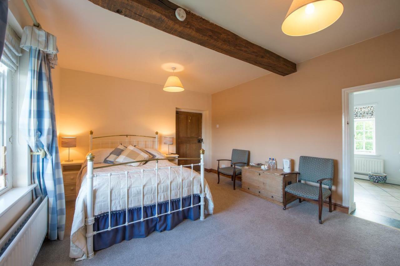 Moreton Hall Farm Bed and Breakfast Newport  Exteriör bild