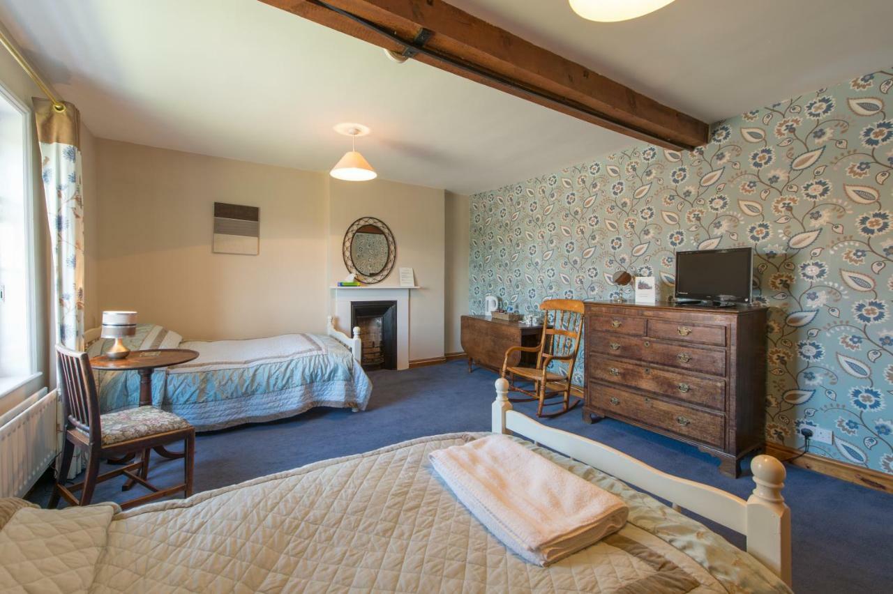 Moreton Hall Farm Bed and Breakfast Newport  Exteriör bild